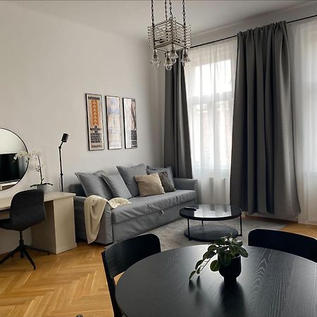 Cosy Apartment In Mariahilf Close To Citycenter Viena Exterior foto